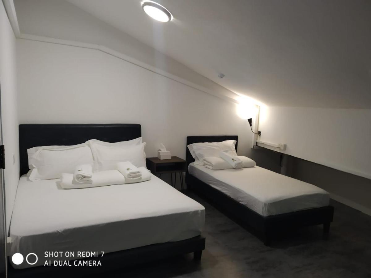 Galaxy Pods Capsule Hotel Boat Quay Singapore Esterno foto
